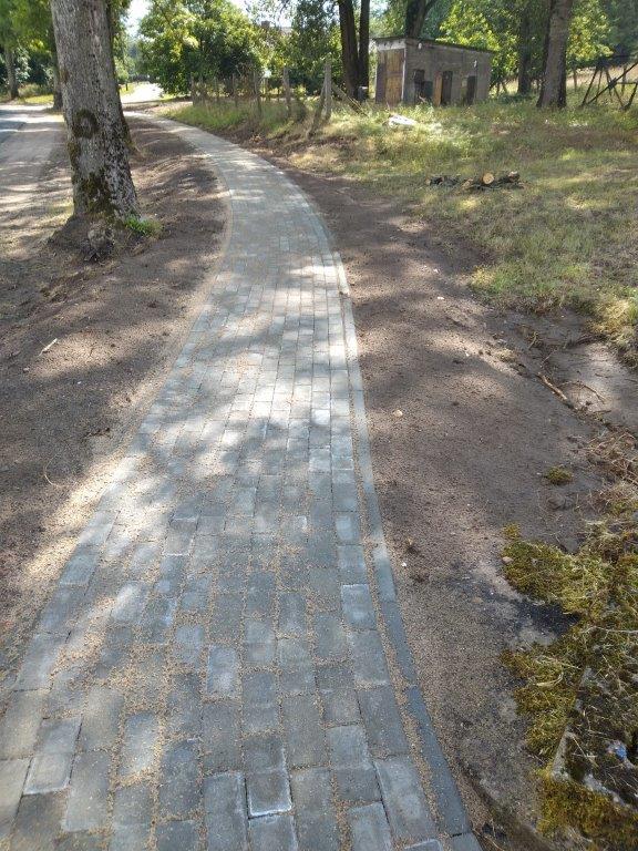 nowy chodnik w Popielewku