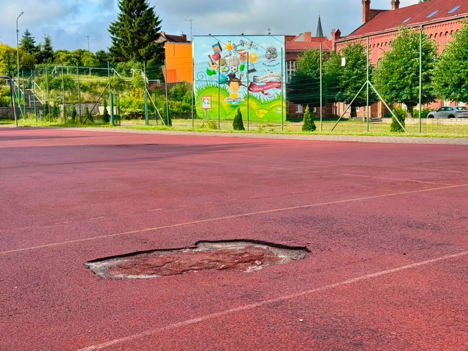 Remont boiska przy SP nr 1