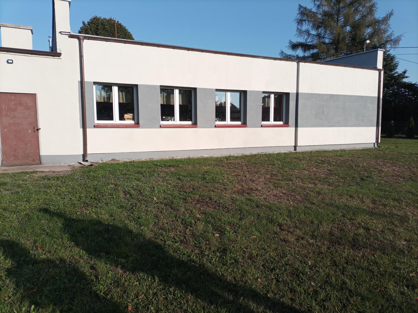 Elewacja świetlicy w Redle