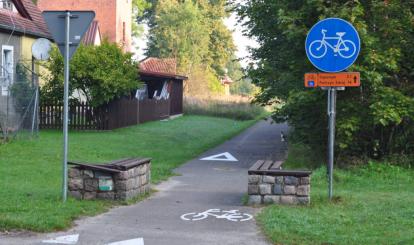 Widok na ścieżkę rowerową