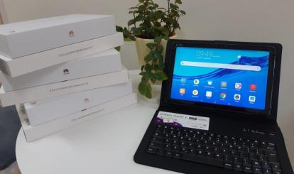 Tablet z klawiaturą