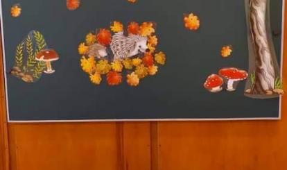 A-wśród-liści-jeżyk-śpi