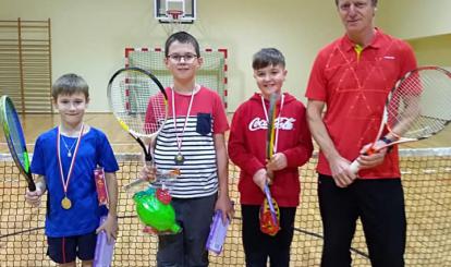 MIĘDZYSZKOLNY HALOWY TURNIEJ TENISA ZIEMNEGO DZIECI I MŁODZIEŻY 