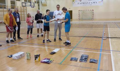 Halowe Mistrzostwa Połczyna Zdroju par deblowych w tenisie ziemnym oraz singla