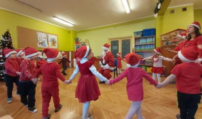 Zabawa Mikołaja z Żuczkami