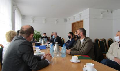 Przekazanie placu budowy dla Wykonawcy robót projektu pn. „Rozbudowa drogi wojewódzkiej nr 163 na odcinku Połczyn Zdrój – Czaplinek etap I”