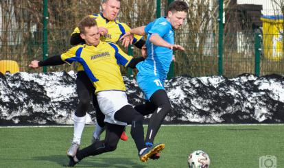 Sobotni mecz kontrolny rozegrany w Ustroniu Morskim / Kamil Halec