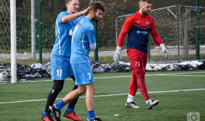 Sobotni mecz kontrolny rozegrany w Ustroniu Morskim / Kamil Halec