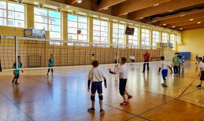 Turniej eliminacyjny Mistrzostw Województwa w mini piłce siatkowej w kat. "dwójek" chłopców - Kinder Joy of Moving