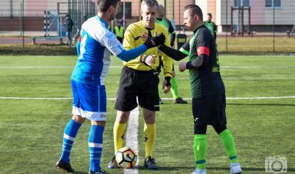 Mecz XVIII kolejki Klasy Okręgowej / Kamil Halec