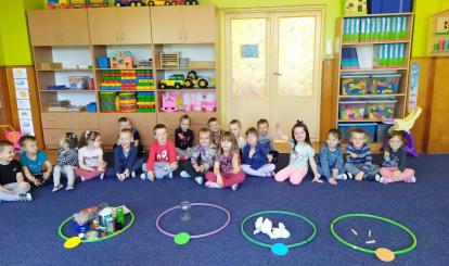 Żuczki segregują śmieci część 2