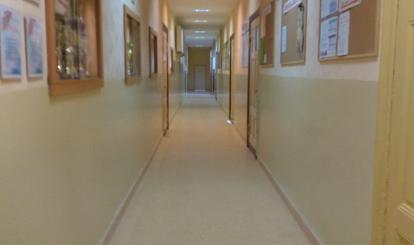 Korytarz po wymianie wykładziny