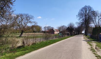 Działka w Wardyniu Górnym ma dobry dojazd