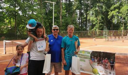 PIERWSZY ETAP X MISTRZOSTW POLSKI NAUCZYCIELI W TENISIE ZIEMNYM KAT. OPEN SINGLA I DEBLA ROZSTRZYGNIĘTY