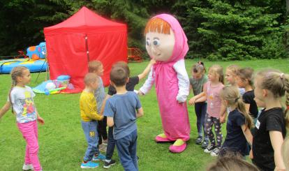 Gry i zabawy dzieci z okazji Dnia Dziecka