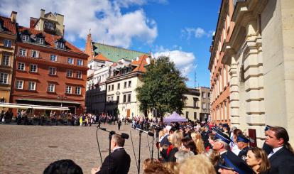 Kameralny Chór Mieszany "CANTUS" pod batutą Bolesława Kurka, działający przy Centrum Kultury w Połczynie-Zdroju, wziął udział w uroczystościach z okazji Jubileuszu 100-lecia ZOSP RP