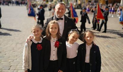 Kameralny Chór Mieszany "CANTUS" pod batutą Bolesława Kurka, działający przy Centrum Kultury w Połczynie-Zdroju, wziął udział w uroczystościach z okazji Jubileuszu 100-lecia ZOSP RP