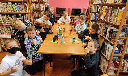 AKTYWNA WSPÓŁPRACA FILII BIBLIOTECZNEJ W REDLE ZE SZKOŁĄ