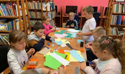 AKTYWNA WSPÓŁPRACA FILII BIBLIOTECZNEJ W REDLE ZE SZKOŁĄ