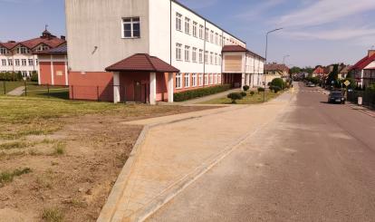 Zatoka autobusowa na ul. Mieszka I-go przy SP Nr 2