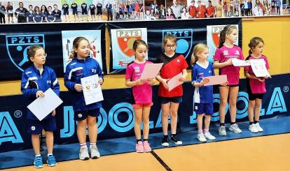 WOJEWÓDZKI TURNIEJ KLASYFIKACYJNY SKRZATEK I SKRZATÓW W SIANOWIE-UCZESTNICY Z DYPLOMAMI