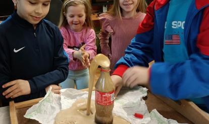 Relacja z II tygodnia „ Kreatywnych Ferii Zimowych 2023” w placówkach CK