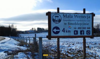 Oznakowanie witacza przydrożnego ,,Małej Wenecji'' logo Szwajcarii Połczyńskiej