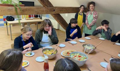 Zajęcia „na kuchni” najstarszych uczniów Jedynki