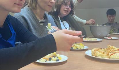 Zajęcia „na kuchni” najstarszych uczniów Jedynki