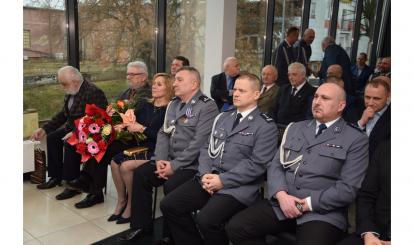 UROCZYSTE POŻEGNANIE ZE SŁUŻBĄ KOMENDANTA KOMISARIATU POLICJI W POŁCZYNIE-ZDROJU PODINSP. TOMASZA MOŻDŻENIA