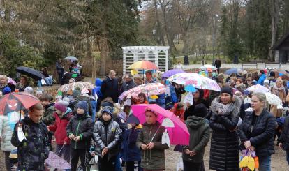 Udział uczniów w happeningu ekologicznym