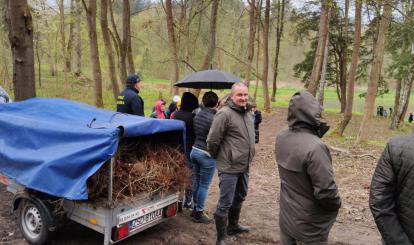 Akcja ,,Posadź z nami drzewo!''
