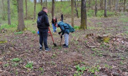 Akcja ,,Posadź z nami drzewo!''