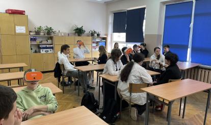 Mobilne Laboratoria Przyszłości w Szkole Podstawowej im. Jana Pawła II w Redle