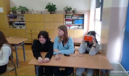 Mobilne Laboratoria Przyszłości w Szkole Podstawowej im. Jana Pawła II w Redle