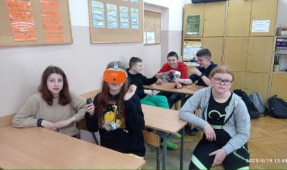 Mobilne Laboratoria Przyszłości w Szkole Podstawowej im. Jana Pawła II w Redle