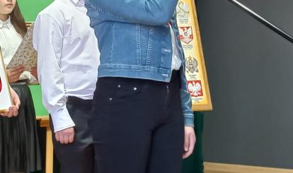 Apel z okazji Świąt Majowych w Szkole Podstawowej nr 1 im. Adama Mickiewicza