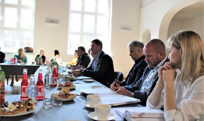 Dyskusja w trakcie spotkania gmin Szwajcarii Połczyńskiej