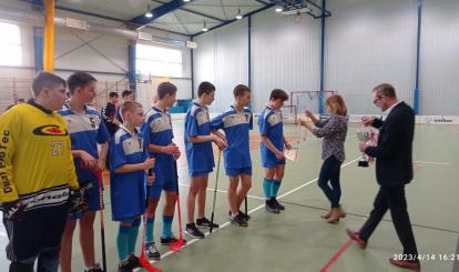 Finał Wojewódzkich Igrzysk Młodzieży Szkolnej w Unihokeju Chłopców w Grzmiącej