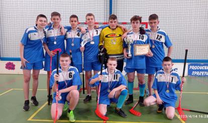 Finał Wojewódzkich Igrzysk Młodzieży Szkolnej w Unihokeju Chłopców w Grzmiącej