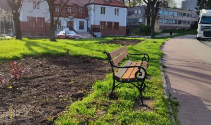 Na terenie Połczyna-Zdroju ustawione są nowe ławki