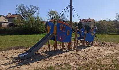 Plac zabaw w kształcie statku przy ul Kołobrzeskiej w Połczynie-Zdroju