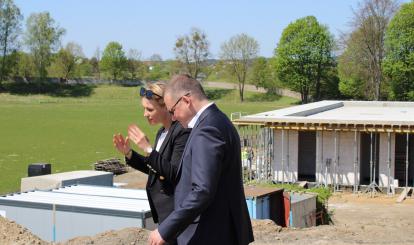 Przegląd prac na budowanym stadionie miejskim
