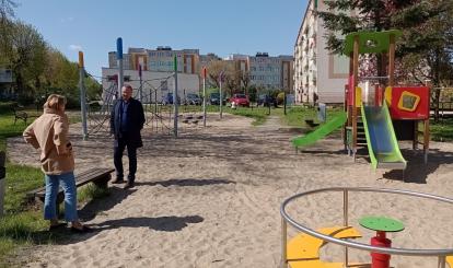 Plac zabaw u zbiegu ulic Reymonta i Słonecznej 