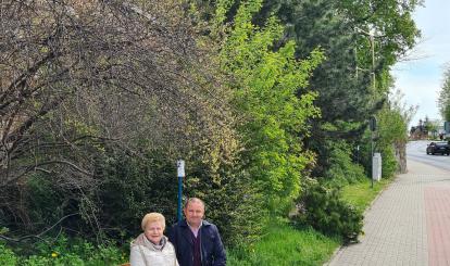 Prezes PZERiI Halina Bogdańska podczas odbioru prac z Burmistrzem Sebastianem Witkiem