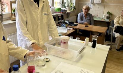 Dzień Chemika w Szkole Podstawowej nr 1 im. Adama Mickiewicza w Połczynie-Zdroju 