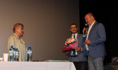 Gratulacje dla ustępującej wieloletniej Przewodniczącej Haliny Bogdańskiej