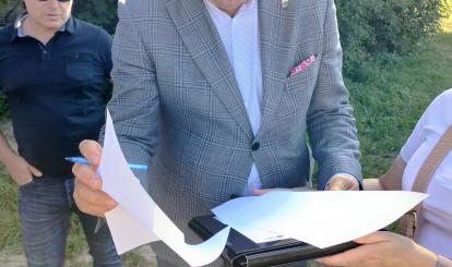 Burmistrz odebrał kolejny etap kanalizacji w Gawrońcu