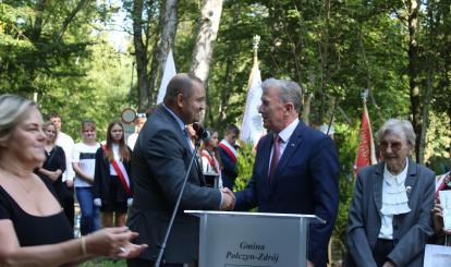 Wręczenie pamiątek Konsulowi Honorowemu Ukrainy Henrykowi Kołodziej