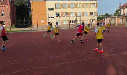 Gry i zabawy rekreacyjne w ramach XV Europejskiego Tygodnia Sportu dla Wszystkich i XXIX Sportowego Turnieju Miast i Gmin- Szkoła Podstawowa Nr 1 w Połczynie-Zdroju